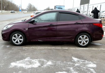 Подержанный автомобиль Hyundai Solaris Sedan 2012 года (8 фото)