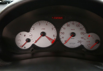 Подержанный автомобиль Peugeot 206 Sedan 2007 года (11 фото)