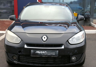 Подержанный автомобиль Renault Fluence 2010 года (2 фото)