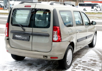 Подержанный автомобиль LADA (ВАЗ) Largus Wagon 2014 года (6 фото)