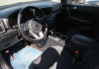 Подержанный автомобиль Kia Sportage 2020 года (13 фото)