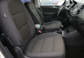 Подержанный автомобиль Volkswagen Tiguan 2012 года (10 фото)