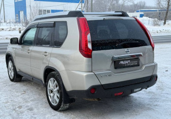 Подержанный автомобиль Nissan X-Trail 2011 года (5 фото)