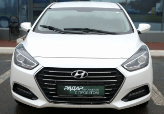 Подержанный автомобиль Hyundai i40 Sedan 2016 года (2 фото)