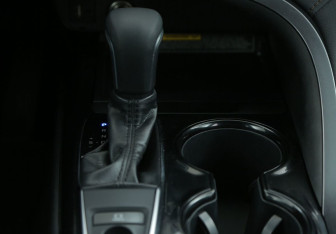 Подержанный автомобиль Toyota Camry Sedan 2018 года (15 фото)