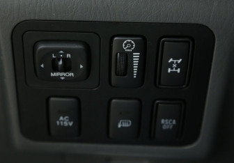 Подержанный автомобиль Lexus GX 2006 года (19 фото)