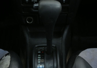 Подержанный автомобиль Nissan Sentra Sedan 1999 года (13 фото)