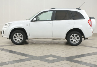 Подержанный автомобиль Chery Tiggo (T11) 2014 года (7 фото)