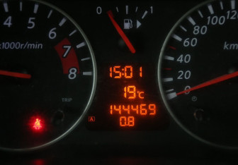 Подержанный автомобиль Nissan Note 2012 года (17 фото)