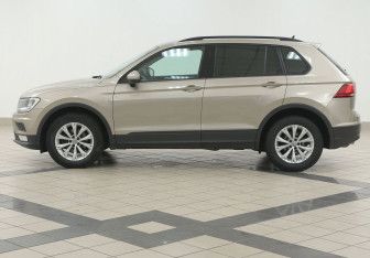 Подержанный автомобиль Volkswagen Tiguan 2017 года (7 фото)