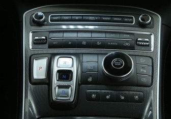 Подержанный автомобиль Hyundai Santa Fe 2021 года (14 фото)
