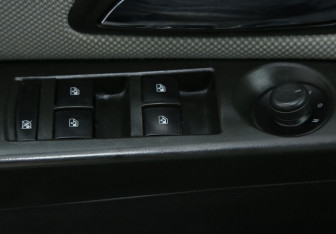 Подержанный автомобиль Chevrolet Cruze Sedan 2011 года (17 фото)