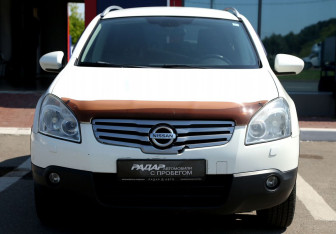 Подержанный автомобиль Nissan Qashqai+2 2009 года (2 фото)