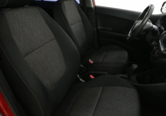 Подержанный автомобиль Kia Picanto 2011 года (10 фото)
