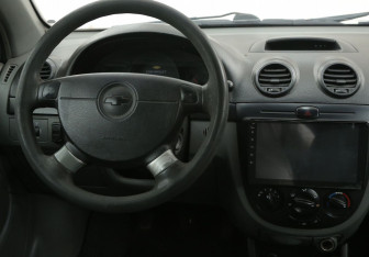 Подержанный автомобиль Chevrolet Lacetti Wagon 2010 года (14 фото)