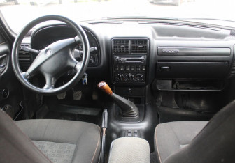Подержанный автомобиль ГАЗ 31105 «Волга» 2007 года (13 фото)