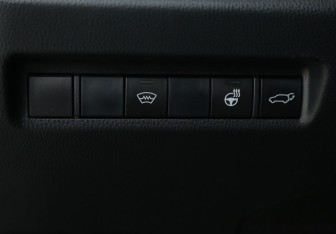 Подержанный автомобиль Toyota RAV4 2020 года (18 фото)