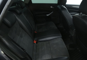 Подержанный автомобиль Ford Mondeo Sedan 2008 года (11 фото)