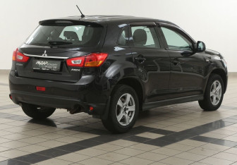 Подержанный автомобиль Mitsubishi ASX 2014 года (4 фото)