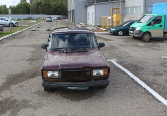 Подержанный автомобиль LADA (ВАЗ) 2107 2006 года (2 фото)