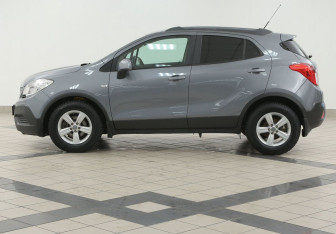 Подержанный автомобиль Opel Mokka 2014 года (7 фото)