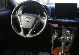 Подержанный автомобиль Nissan Teana 2008 года (14 фото)