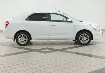 Подержанный автомобиль Ravon R4 2017 года (5 фото)