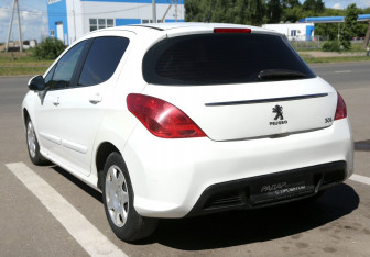 Подержанный автомобиль Peugeot 308 Hatchback 2011 года (4 фото)