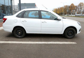 Подержанный автомобиль LADA (ВАЗ) Granta Sedan 2022 года (7 фото)