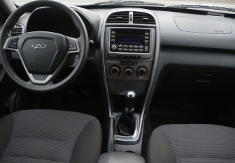 Подержанный автомобиль Chery Tiggo (T11) 2014 года (12 фото)