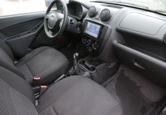 Подержанный автомобиль LADA (ВАЗ) Granta Sedan 2013 года (9 фото)