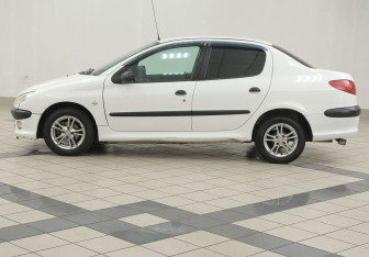 Подержанный автомобиль Peugeot 206 Sedan 2008 года (7 фото)