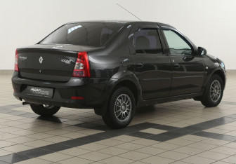 Подержанный автомобиль Renault Logan Sedan 2011 года (4 фото)