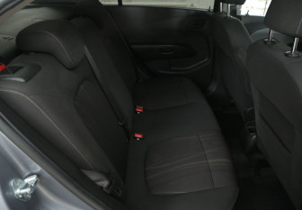 Подержанный автомобиль Chevrolet Aveo Sedan 2013 года (11 фото)