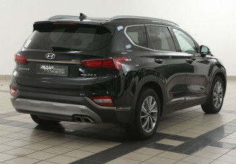 Подержанный автомобиль Hyundai Santa Fe 2019 года (4 фото)