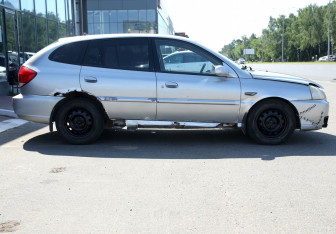 Подержанный автомобиль Kia Rio Wagon 2005 года (7 фото)