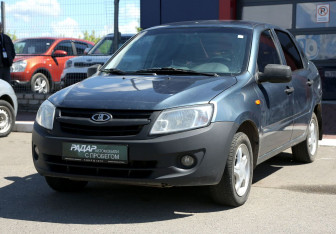 Подержанный автомобиль LADA (ВАЗ) Granta Sedan 2014 года (3 фото)