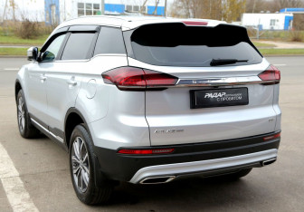 Подержанный автомобиль Geely Atlas Pro 2023 года (4 фото)