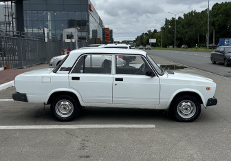Подержанный автомобиль LADA (ВАЗ) 2107 2011 года (3 фото)