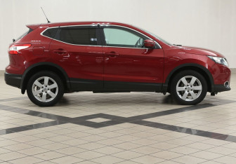 Подержанный автомобиль Nissan Qashqai 2014 года (5 фото)