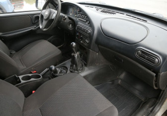 Подержанный автомобиль Chevrolet Niva 2009 года (9 фото)