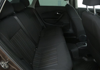 Подержанный автомобиль Volkswagen Polo Sedan 2016 года (11 фото)