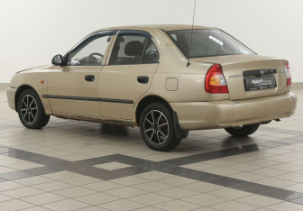 Подержанный автомобиль Hyundai Accent Sedan 2006 года (2 фото)