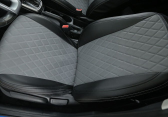 Подержанный автомобиль Kia Rio Hatchback 2018 года (15 фото)