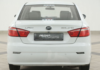 Подержанный автомобиль Lifan Solano 2018 года (3 фото)