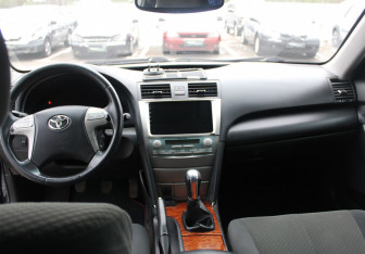 Подержанный автомобиль Toyota Camry Sedan 2008 года (13 фото)