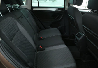 Подержанный автомобиль Volkswagen Tiguan 2018 года (11 фото)