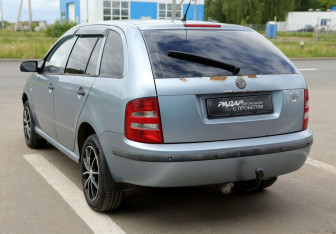 Подержанный автомобиль Skoda Fabia Wagon 2002 года (4 фото)