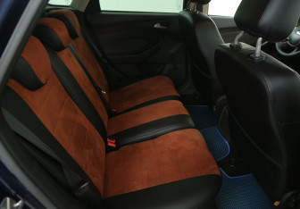 Подержанный автомобиль Ford Focus Hatchback 2012 года (11 фото)