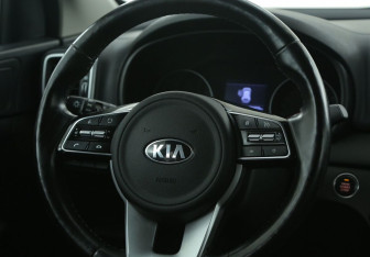 Подержанный автомобиль Kia Sportage 2019 года (26 фото)